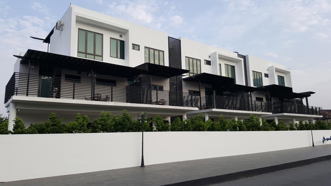 Hermitage Boutique House *